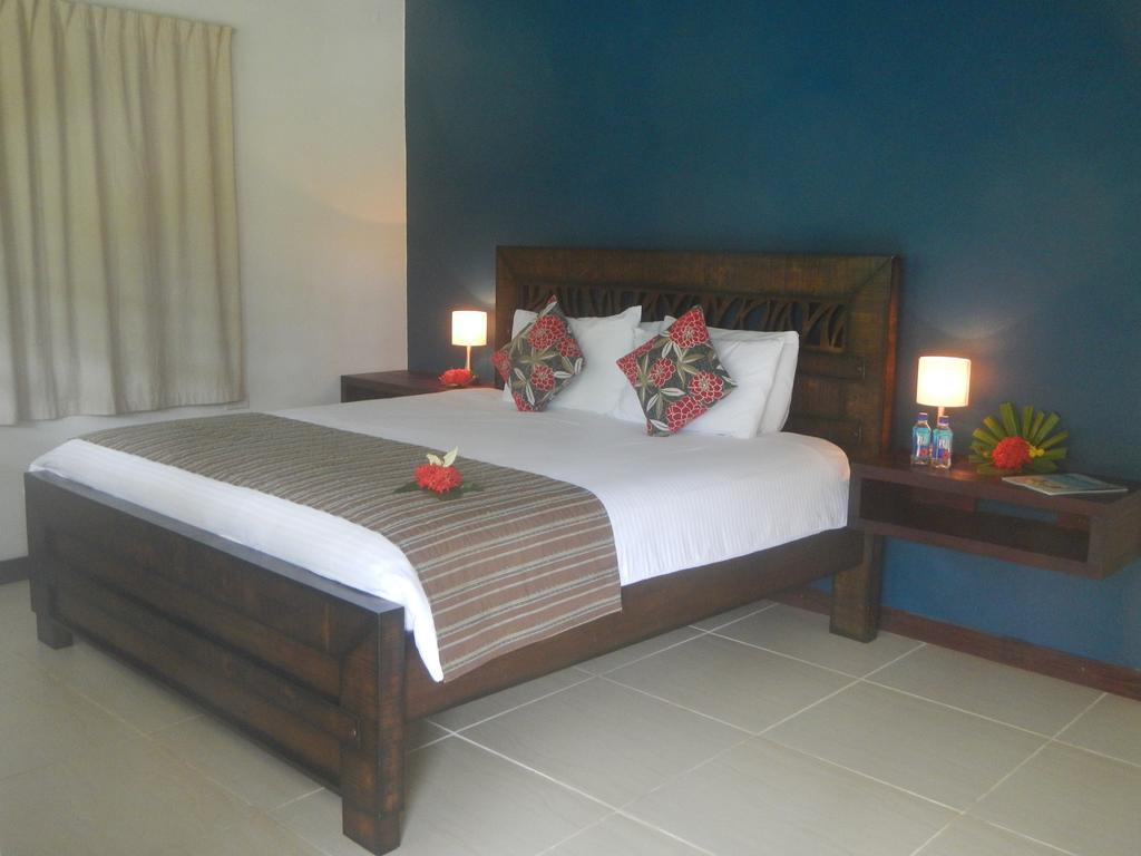 Club Oceanus Resort Pacific Harbour Exterior photo