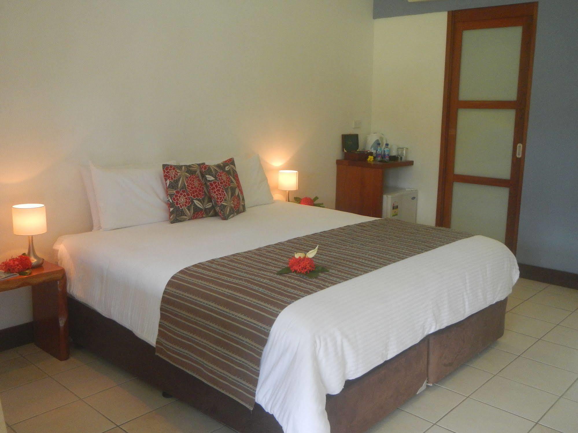 Club Oceanus Resort Pacific Harbour Exterior photo