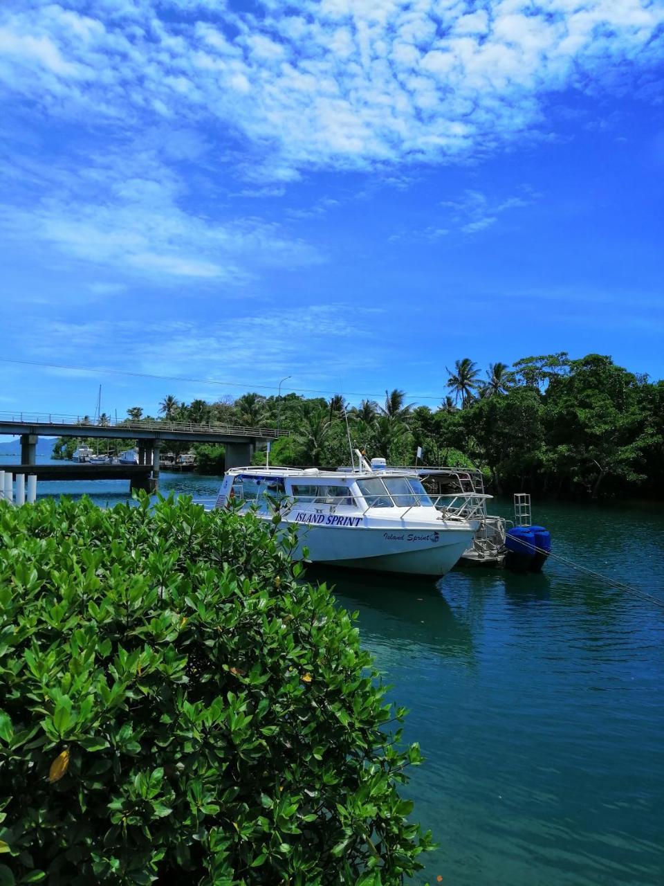 Club Oceanus Resort Pacific Harbour Exterior photo